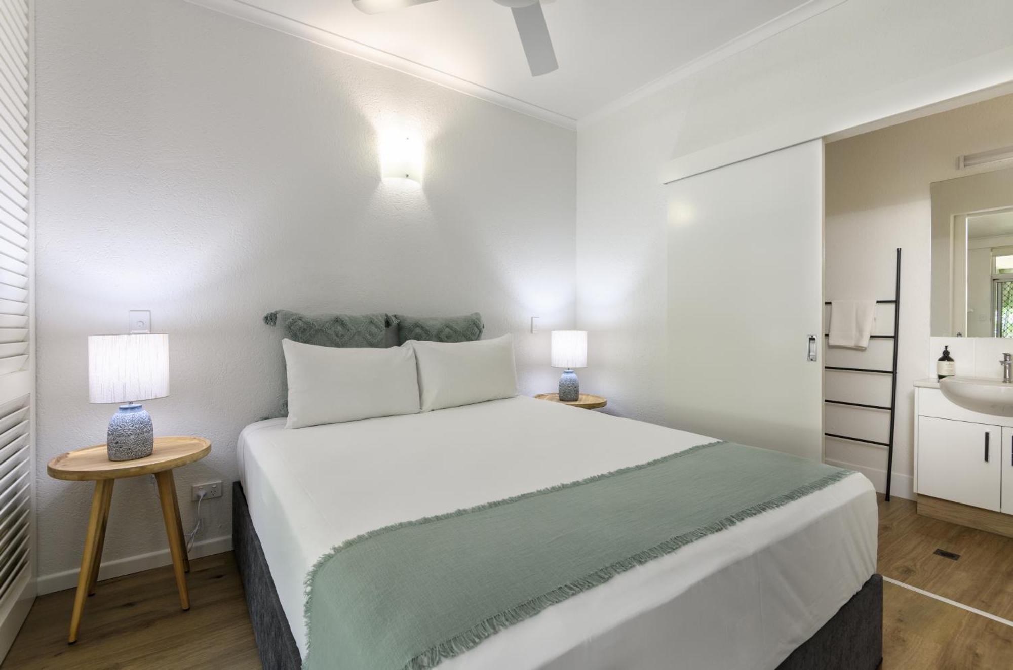 Ocean Palms Apartments Port Douglas Esterno foto