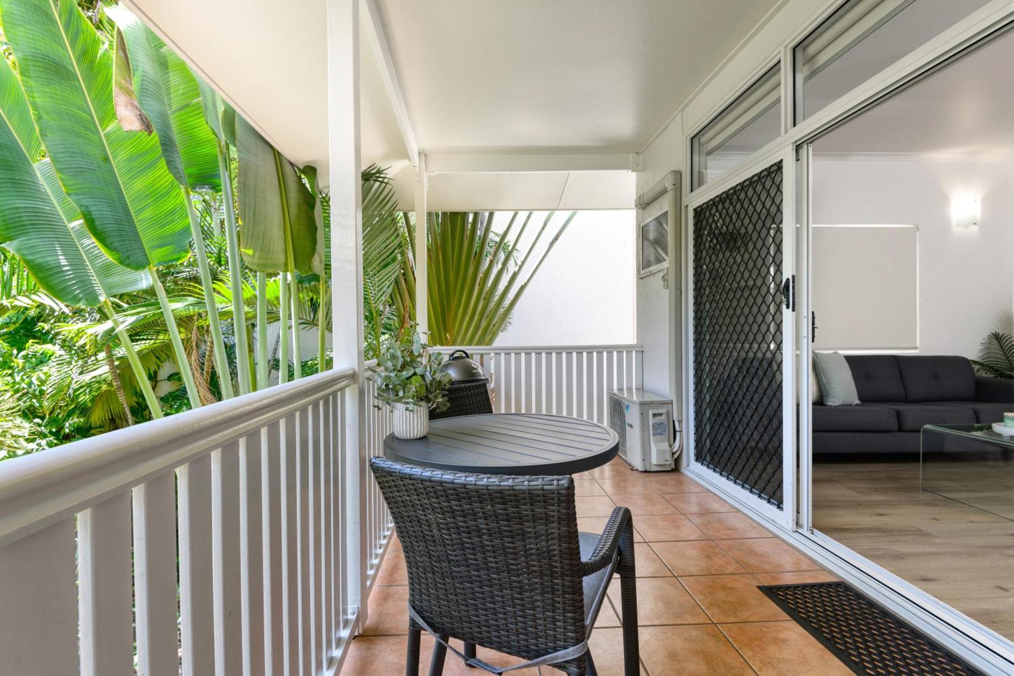 Ocean Palms Apartments Port Douglas Esterno foto