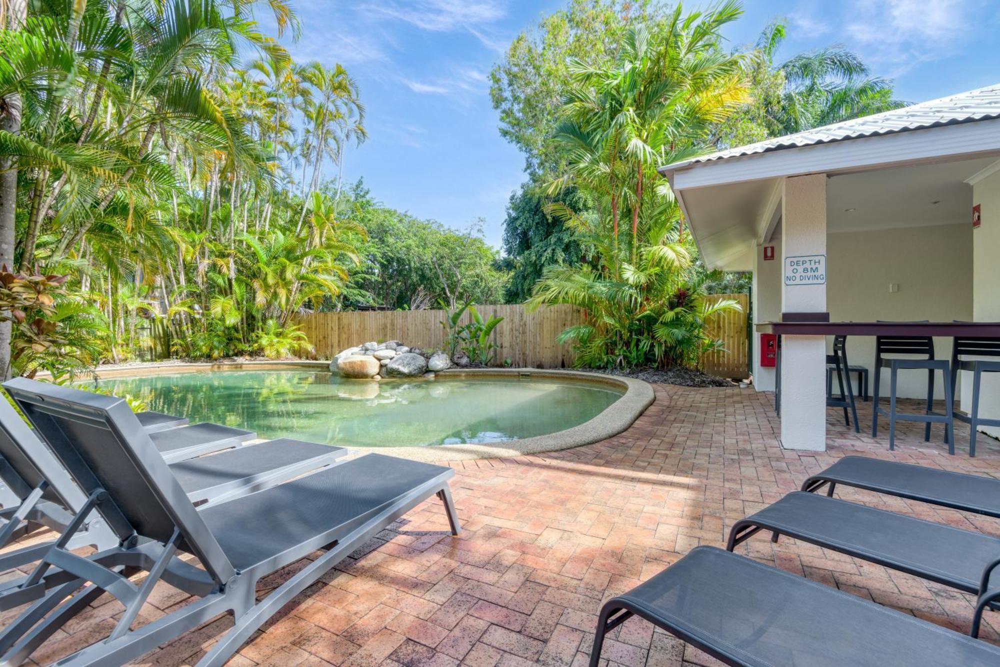 Ocean Palms Apartments Port Douglas Esterno foto