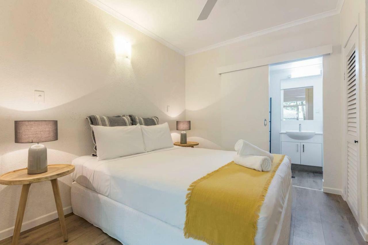 Ocean Palms Apartments Port Douglas Esterno foto